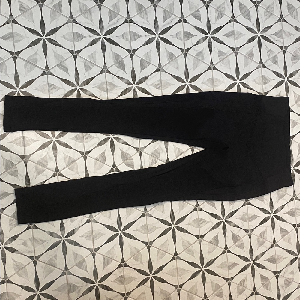 Lululemon black leggings